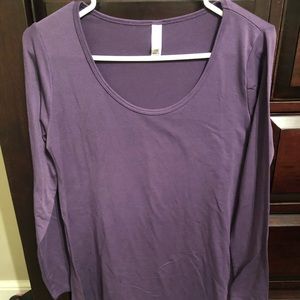 LulaRoe Lynnae long sleeve T-shirt